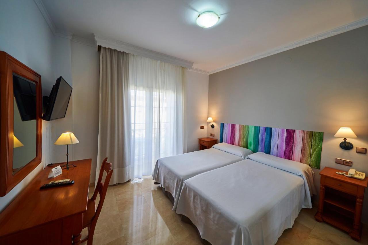 Hotel Bajamar Centro Nerja Exterior photo